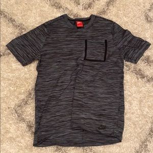 Nike T-shirt w pocket